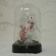 Load image into Gallery viewer, Fairy Mouse (needle felted)
